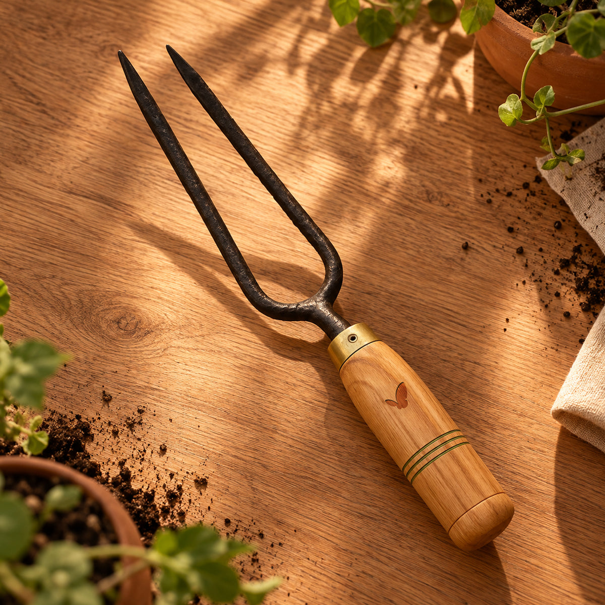 Double Prong Weeder